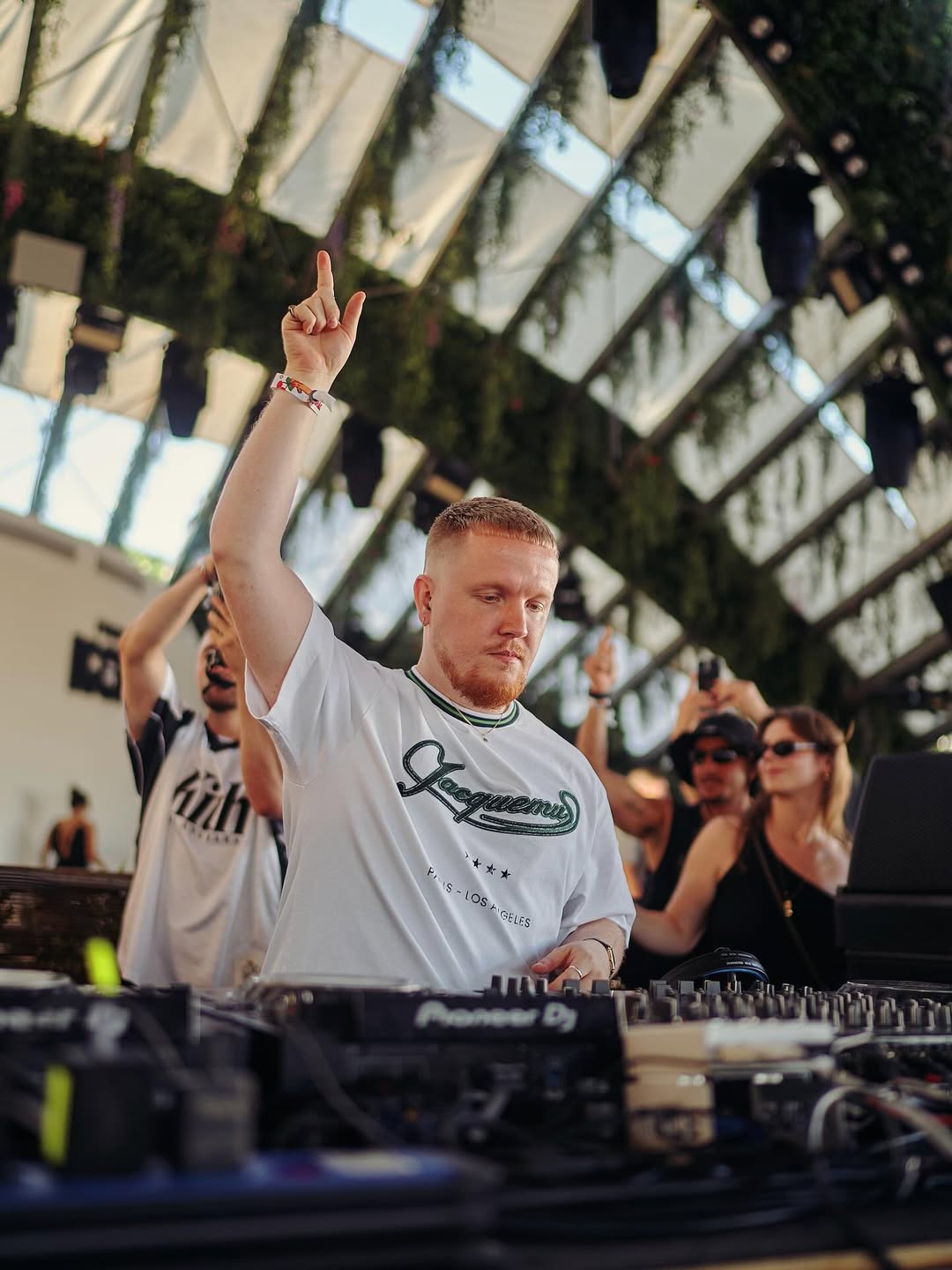 Destino five (day Club)