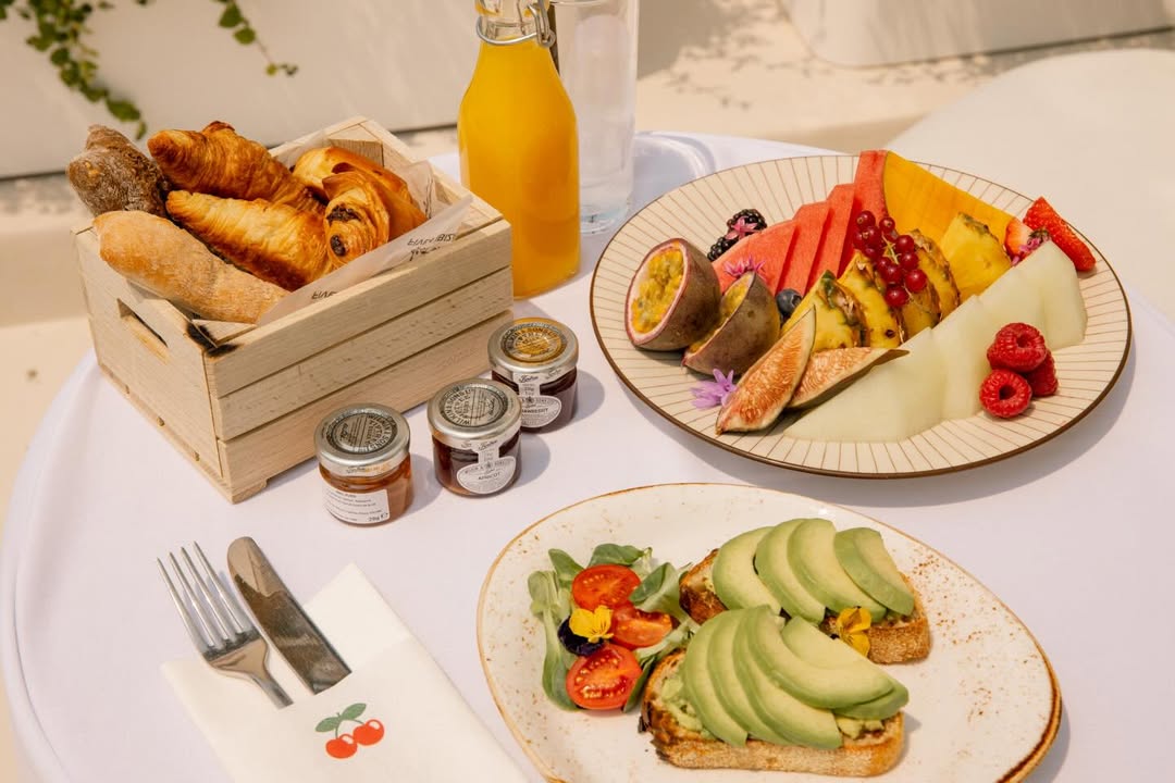 Destino five (day Club)