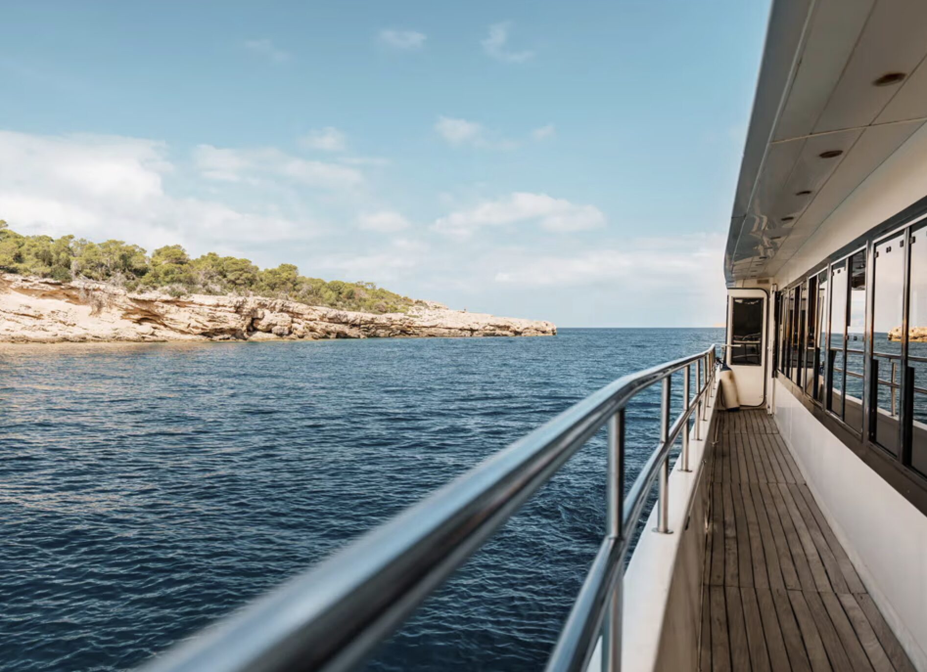 Pukka Up - A Day in Paradise Cruise
